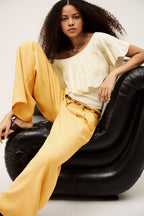 Pantalon Deana Zachtgeel