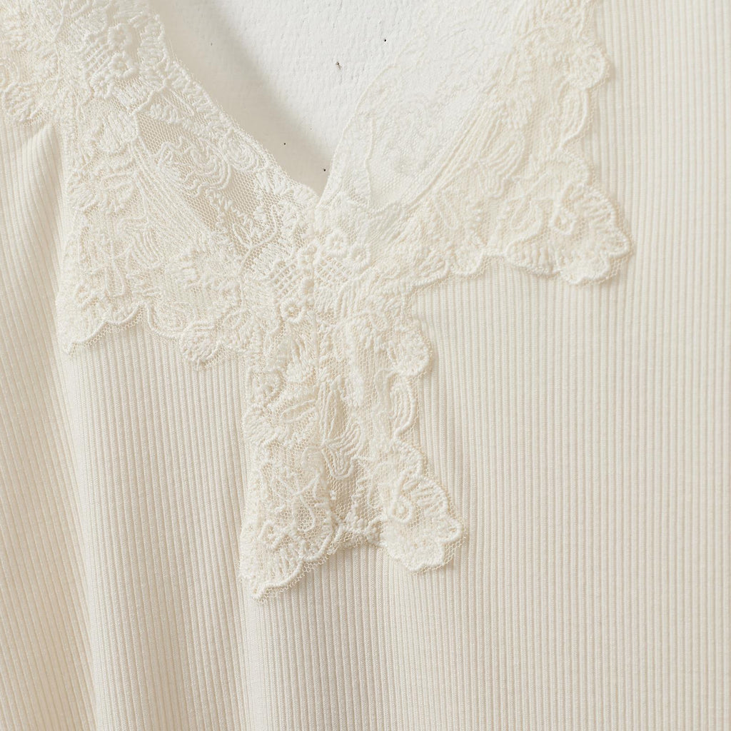 Danilla Top Wit