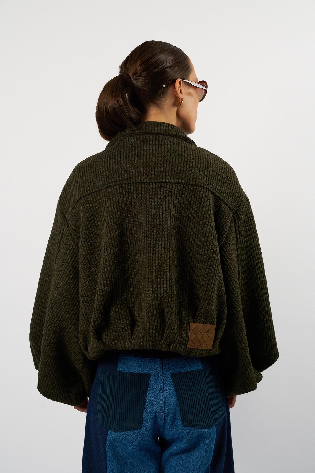 Omi Khaki